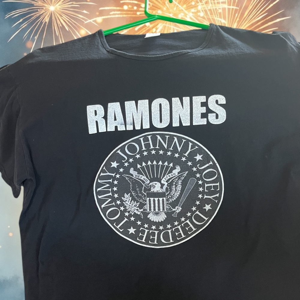 Ramones Tee Shirt - NOTE: tag says XXL, but fits more like Large or  XL
